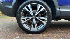 Nissan Qashqai 1.3 DiG-T N-Connecta 5dr Petrol Hatchback